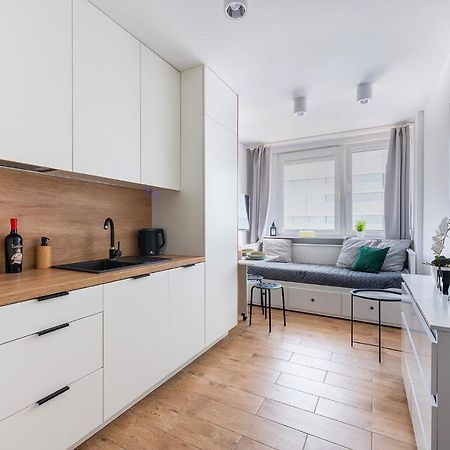 Sliska 3 - Studio - 100M Od Zlotych Tarasow Oraz 200M Od Dworca Centralnego, Piekny Widok Na Panorame Warszawy - Wifi - Smart Tv 55 Cali - Better Rental Varsóvia Exterior foto